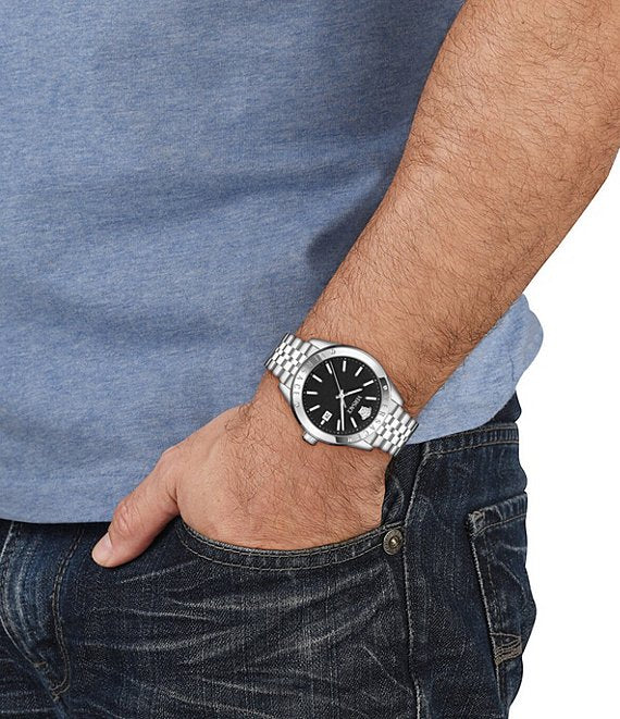 Versace Men's Athletic Quartz Analog Stainless Steel Bracelet Watch
